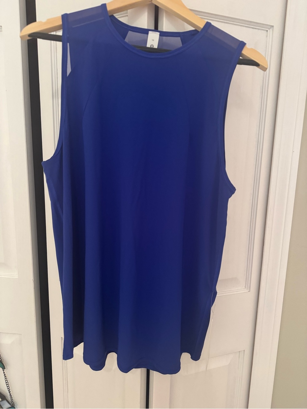 NWT lululemon athletica Beach Ball Blue Mesh Yoke SculptTank